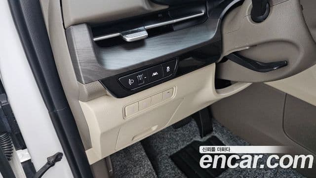 Kia Carnival 2022 — Фото 17/20
