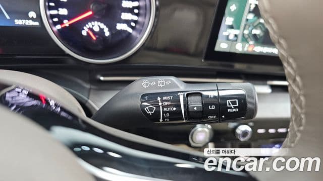 Kia Carnival 2022 — Фото 19/20