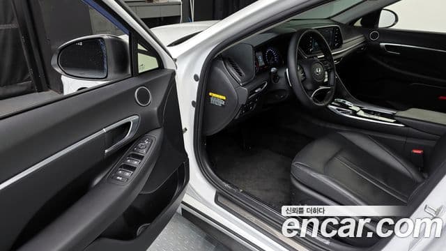 Hyundai Sonata 2020 — Фото 10/20