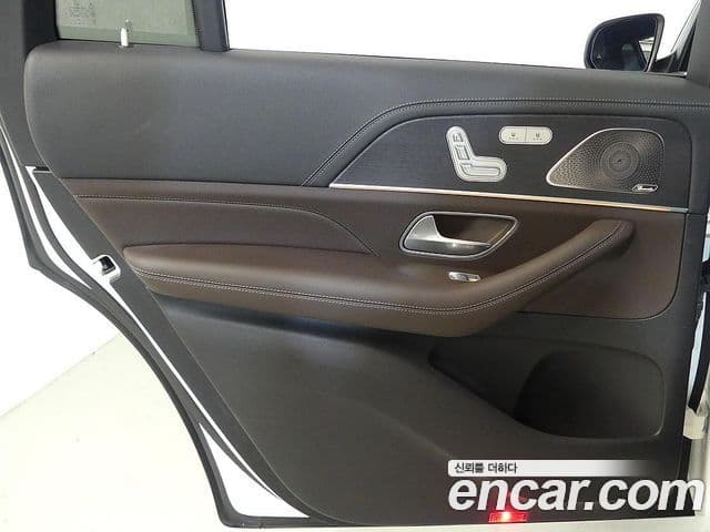 Mercedes-Benz GLS-Class 2022 — Photo 5/20