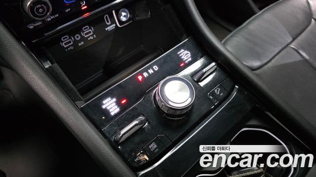 Jeep Grand Cherokee 2022 — ფოტო 9/20
