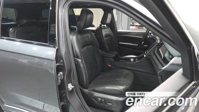Jeep Grand Cherokee 2022 — ფოტო 12/20