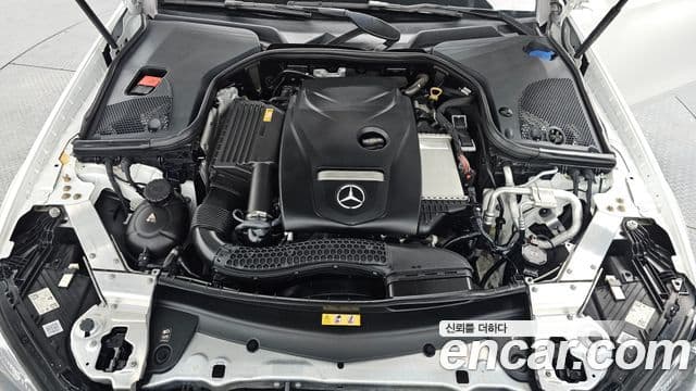 Mercedes-Benz E-Class 2020 — ფოტო 6/20