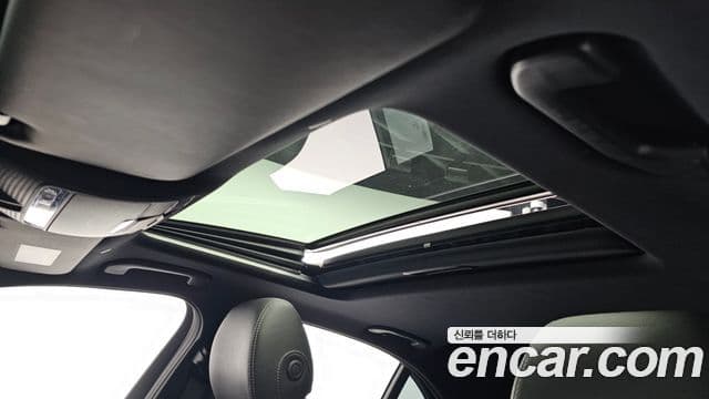 Mercedes-Benz E-Class 2020 — ფოტო 17/20