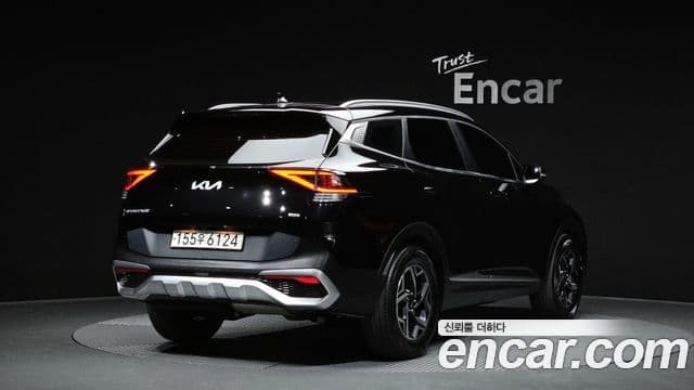 Kia Sportage 2021 — ფოტო 2/20