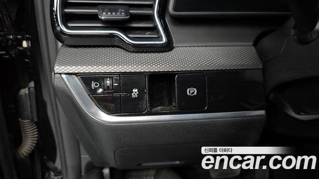 Kia Sportage 2021 — ფოტო 17/20