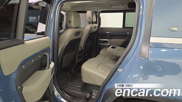 Land Rover Defender 2022 — ფოტო 11/20