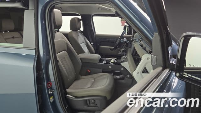 Land Rover Defender 2022 — Şəkil 12/20