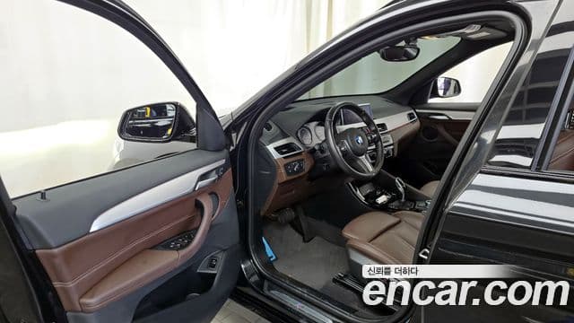 BMW X1 2022 — Şəkil 10/20