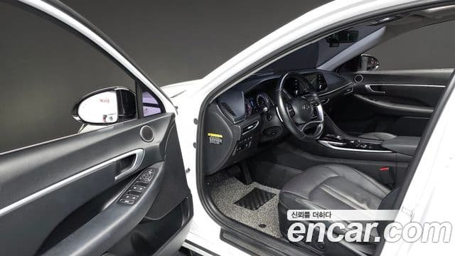 Hyundai Sonata 2019 — ფოტო 11/20