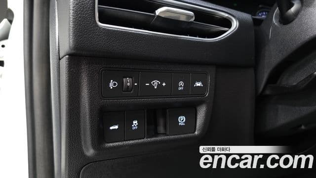 Hyundai Sonata 2019 — ფოტო 14/20