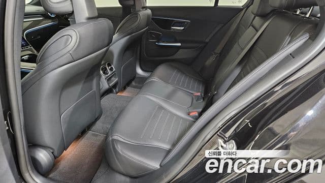 Mercedes-Benz C-Class 2023 — Фото 9/20