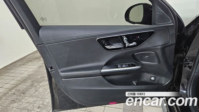 Mercedes-Benz C-Class 2023 — Фото 15/20