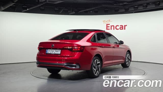 Volkswagen Jetta 2024 — ფოტო 2/20