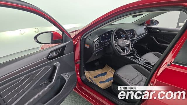 Volkswagen Jetta 2024 — ფოტო 11/20