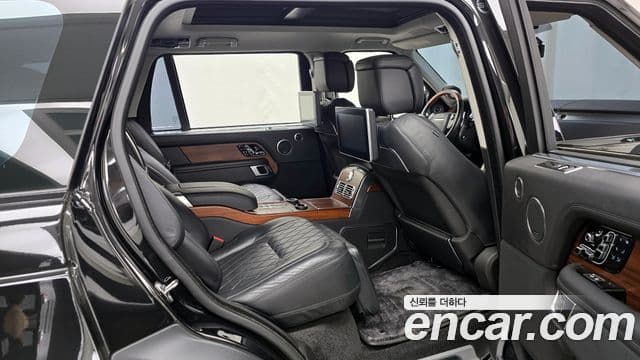 Land Rover Range Rover 2018 — Photo 4/20