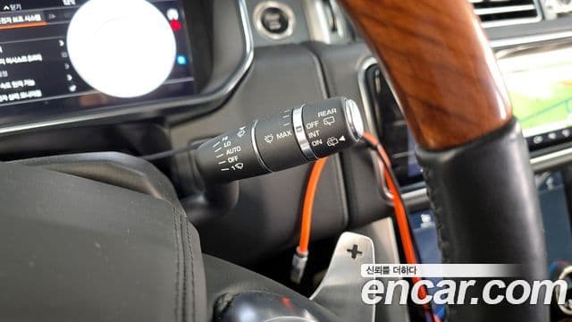 Land Rover Range Rover 2018 — Photo 12/20