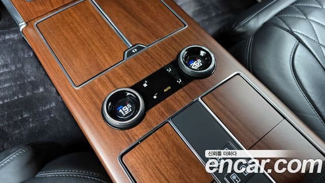 Land Rover Range Rover 2018 — Photo 20/20