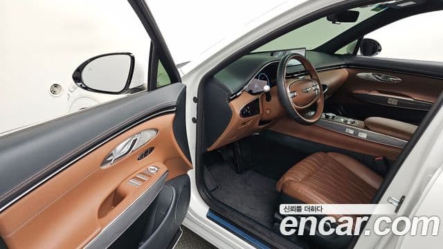 Genesis GV70 2022 — фото 11 из 20