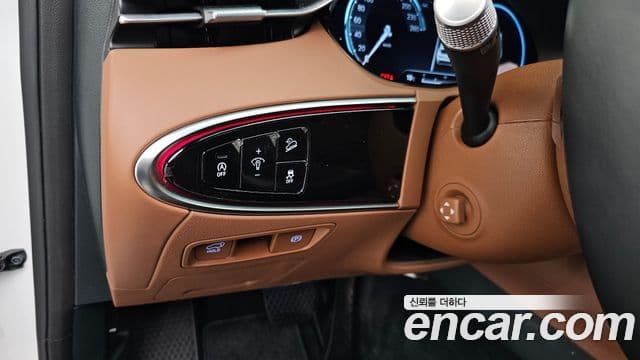 Genesis GV70 2022 — фото 18 из 20