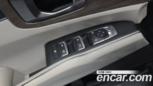 Kia Sorento 2022 — ფოტო 17/20