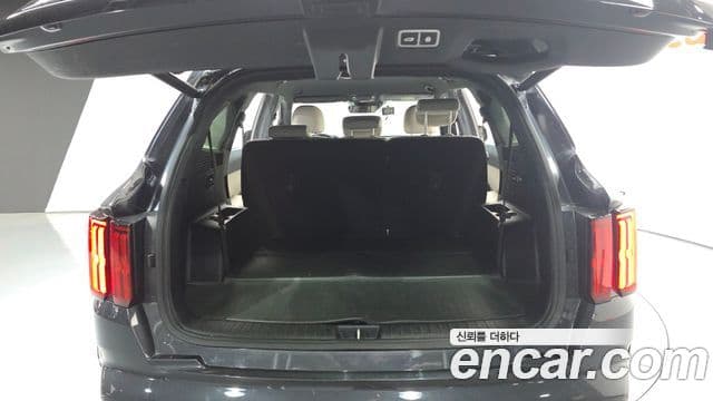 Kia Sorento 2022 — ფოტო 19/20