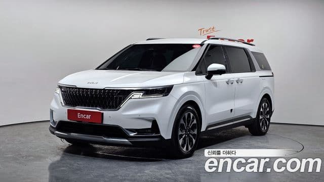 Kia Carnival 2020 — Фото 1/20