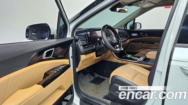 Kia Carnival 2020 — Фото 11/20