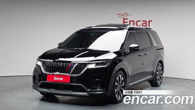 Kia Carnival 2023 — Фото 1/20