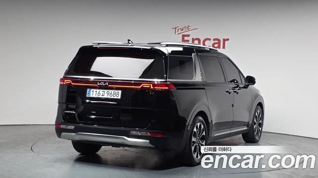 Kia Carnival 2023 — Фото 2/20