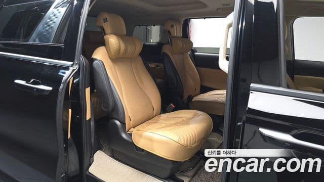 Kia Carnival 2023 — Фото 12/20