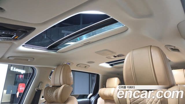 Kia Carnival 2023 — Фото 16/20