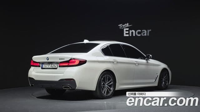 BMW 5 Series 2022 — Şəkil 2/20