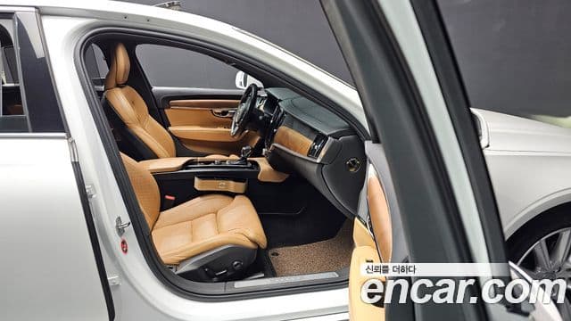 Volvo S90 2018 — Şəkil 11/20