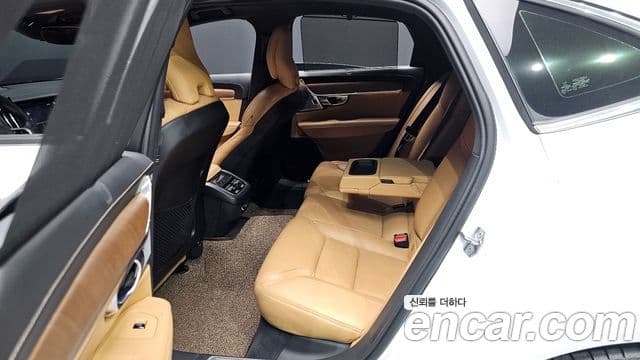 Volvo S90 2018 — Şəkil 12/20