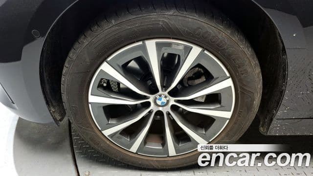 BMW 3 Series 2022 — ფოტო 5/20