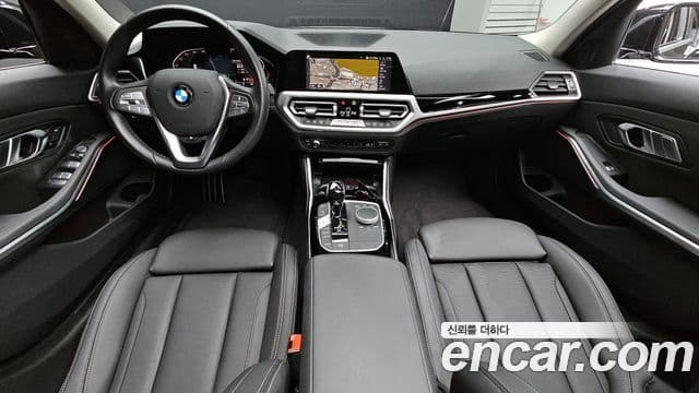BMW 3 Series 2022 — ფოტო 7/20