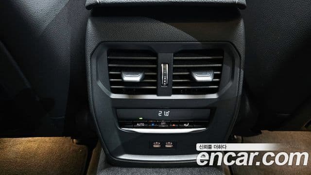 BMW 3 Series 2022 — ფოტო 18/20