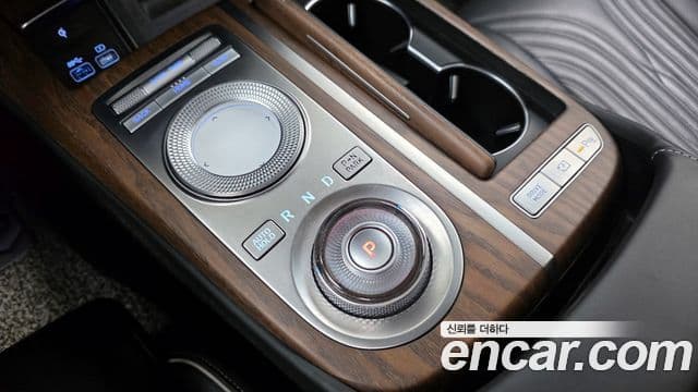 Genesis Electrified G80 2022 — фото 9 из 20