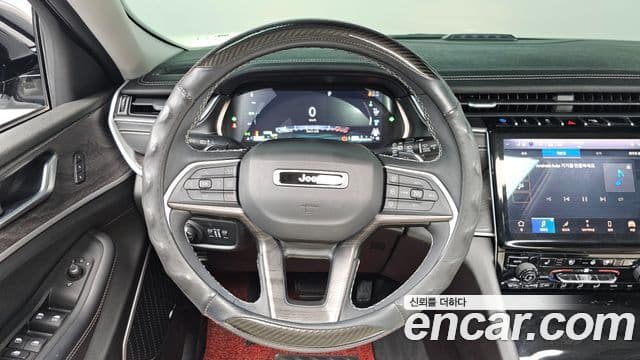 Jeep Grand Cherokee 2023 — Şəkil 13/20