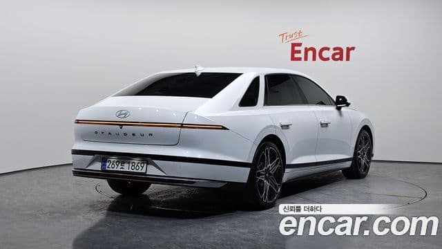 Hyundai Grandeur 2022 — Şəkil 2/20