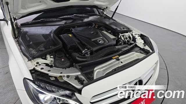 Mercedes-Benz C-Class 2018 — Photo 4/20