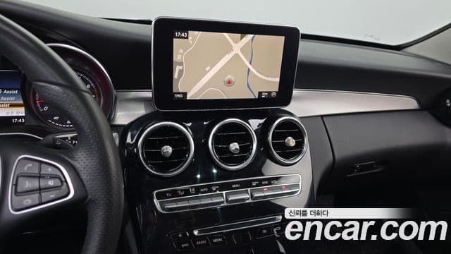 Mercedes-Benz C-Class 2018 — Photo 20/20