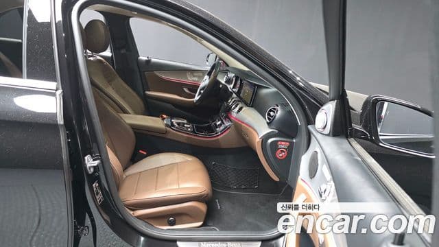 Mercedes-Benz E-Class 2018 — Şəkil 11/20