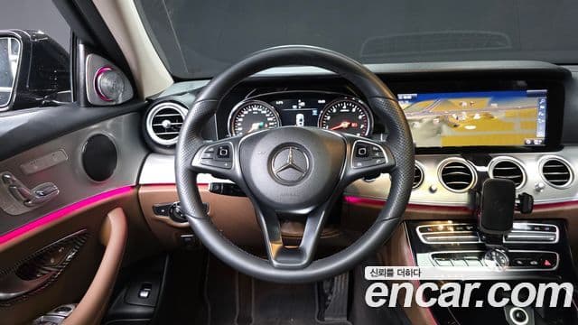 Mercedes-Benz E-Class 2018 — Şəkil 13/20