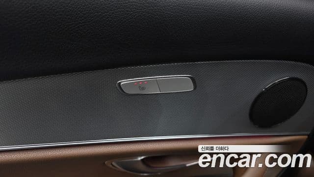Mercedes-Benz E-Class 2018 — Şəkil 18/20