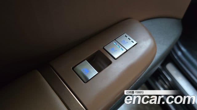 Hyundai Grandeur 2023 — фото 17 из 20