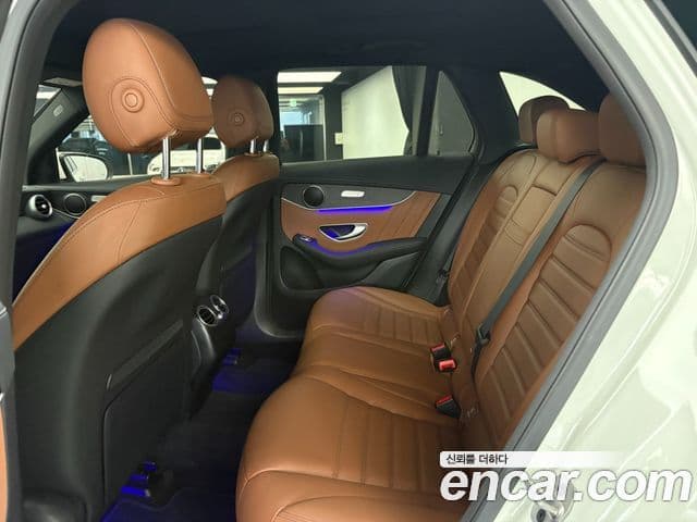 Mercedes-Benz GLC-Class 2022 — фото 8 из 11