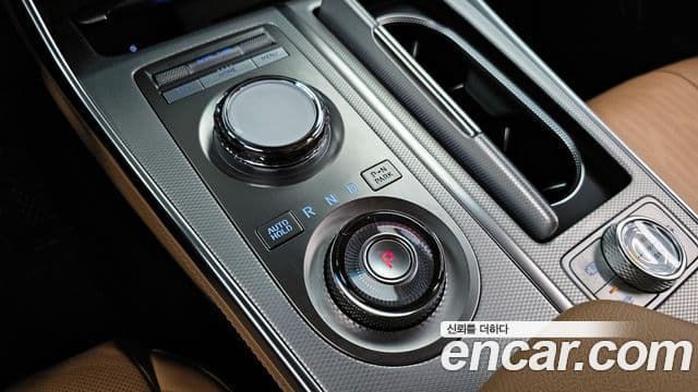 Genesis GV80 2023 — Photo 8/20