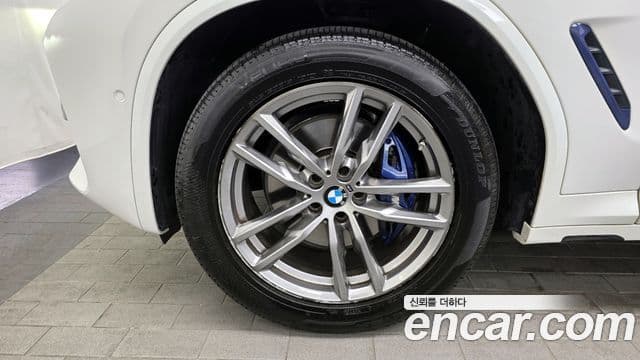 BMW X4 2021 — Photo 8/20